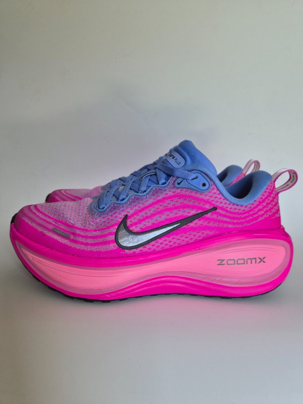 Nike Vomero Plus - Women - Size 7 - Picture 6 of 10